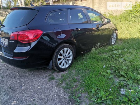 Opel Astra 2011  випуску Рівне з двигуном 1.3 л дизель універсал механіка за 5550 долл. 