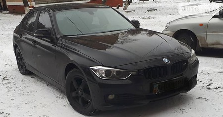 BMW 318 2013  випуску Дніпро з двигуном 2 л дизель седан автомат за 17850 долл. 