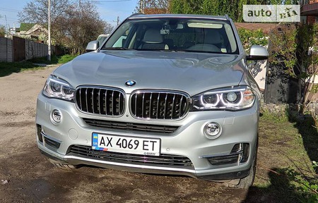 BMW X5 2016  випуску Івано-Франківськ з двигуном 0 л гібрид позашляховик автомат за 40700 долл. 