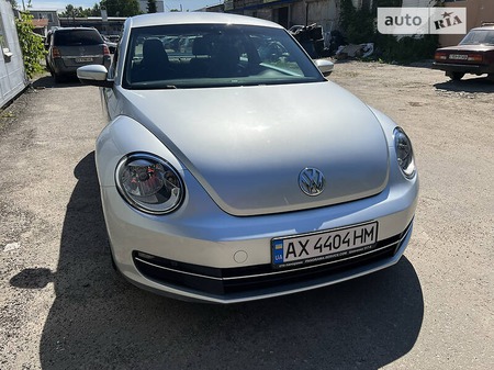 Volkswagen Beetle 2011  випуску Харків з двигуном 2.5 л бензин хэтчбек автомат за 10500 долл. 