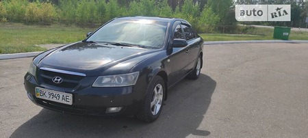 Hyundai Sonata 2007  випуску Рівне з двигуном 0 л  седан механіка за 6000 долл. 