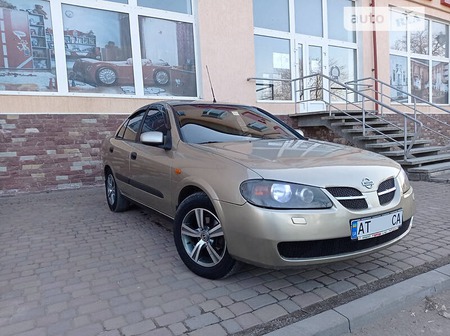 Nissan Almera 2004  випуску Івано-Франківськ з двигуном 0 л бензин седан механіка за 3999 долл. 