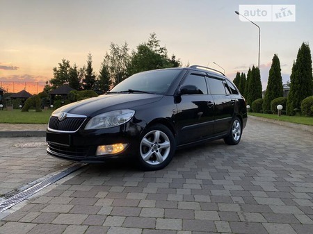 Skoda Fabia 2010  випуску Рівне з двигуном 1.2 л дизель універсал механіка за 6200 долл. 