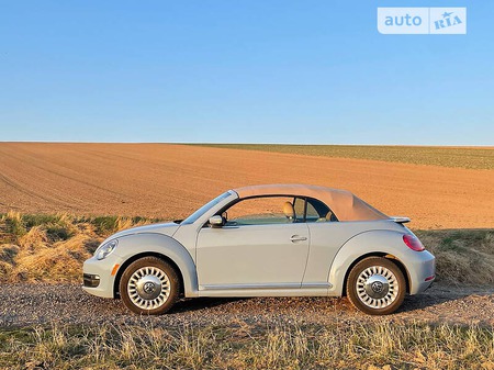 Volkswagen Beetle 2013  випуску Одеса з двигуном 2.5 л бензин кабріолет автомат за 12000 долл. 