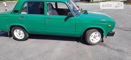 Lada 2105 1983  випуску Дніпро з двигуном 1.3 л бензин седан механіка за 1000 долл. 