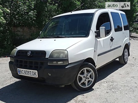 Fiat Doblo 2004  випуску Львів з двигуном 1.3 л дизель мінівен механіка за 2800 долл. 