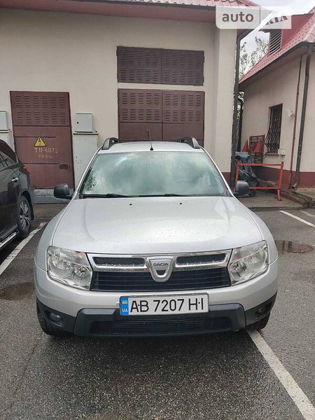 Dacia Duster 2010  випуску Київ з двигуном 0 л дизель позашляховик механіка за 8500 долл. 