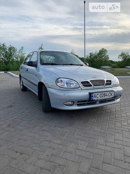 Daewoo Lanos 2005  випуску Луцьк з двигуном 1.6 л  седан механіка за 2100 долл. 