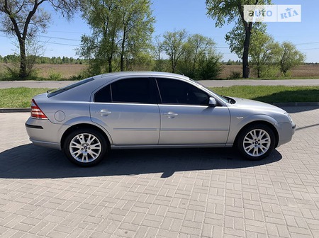 Ford Mondeo 2006  випуску Дніпро з двигуном 1.8 л бензин ліфтбек механіка за 5700 долл. 