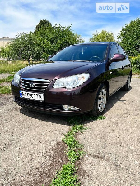 Hyundai Elantra 2010  випуску Вінниця з двигуном 1.6 л  седан автомат за 6900 долл. 