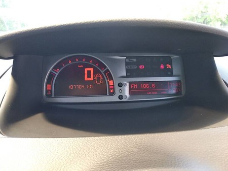 Renault Modus 2008  випуску Чернівці з двигуном 1.2 л бензин хэтчбек механіка за 4800 долл. 