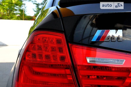 BMW 330 2011  випуску Київ з двигуном 3 л бензин седан механіка за 9000 долл. 