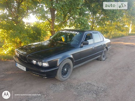 BMW 735 1992  випуску Миколаїв з двигуном 3 л бензин седан механіка за 3500 долл. 