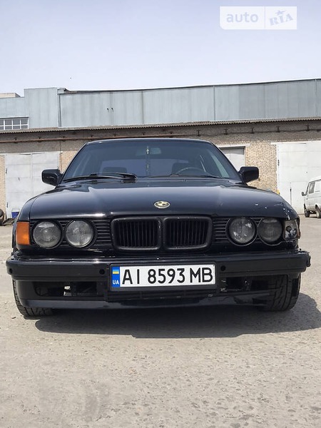 BMW 730 1988  випуску Київ з двигуном 3 л  седан механіка за 3100 долл. 