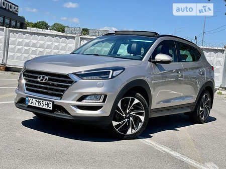 Hyundai Tucson 2018  випуску Київ з двигуном 2 л бензин позашляховик автомат за 26500 долл. 