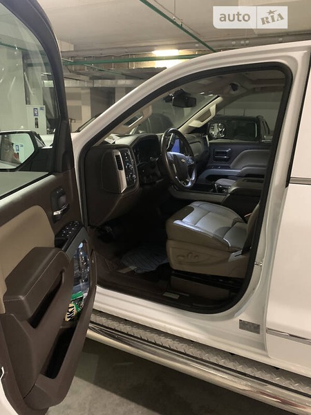 Chevrolet Silverado 2018  випуску Київ з двигуном 0 л  пікап автомат за 45000 долл. 