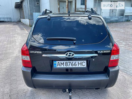 Hyundai Tucson 2006  випуску Житомир з двигуном 2 л бензин позашляховик механіка за 6999 долл. 