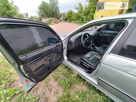 BMW 520 1998  випуску Чернігів з двигуном 2 л бензин седан механіка за 2650 долл. 