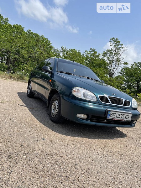 Daewoo Lanos 2005  випуску Миколаїв з двигуном 1.5 л  седан механіка за 2999 долл. 