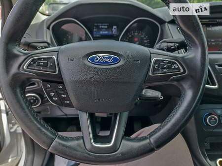 Ford Focus 2016  випуску Луцьк з двигуном 1.5 л дизель універсал механіка за 7299 долл. 