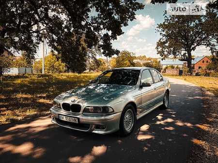 BMW 530 1999  випуску Тернопіль з двигуном 3 л дизель седан механіка за 4888 долл. 
