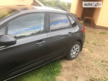 Citroen C4 2013  випуску Івано-Франківськ з двигуном 1.6 л дизель хэтчбек механіка за 9200 долл. 