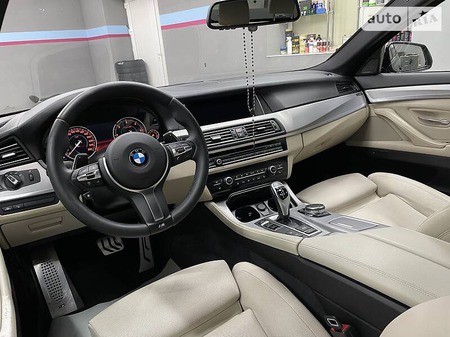 BMW 550 2014  випуску Ужгород з двигуном 3 л дизель седан автомат за 38100 долл. 