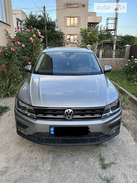 Volkswagen Tiguan 2017  випуску Ужгород з двигуном 2 л дизель позашляховик механіка за 22000 долл. 