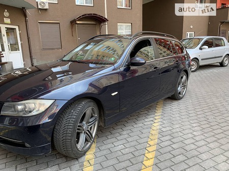 BMW 330 2008  випуску Київ з двигуном 3 л бензин універсал автомат за 7700 долл. 