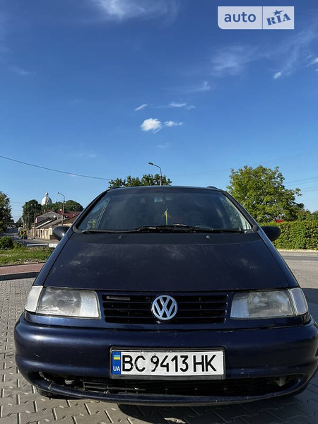 Volkswagen Sharan 1996  випуску Львів з двигуном 1.9 л дизель мінівен механіка за 3200 долл. 