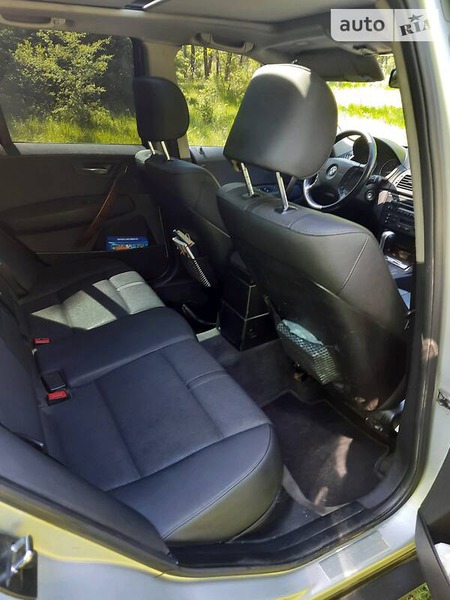 BMW X3 2005  випуску Дніпро з двигуном 3 л  позашляховик автомат за 8000 долл. 