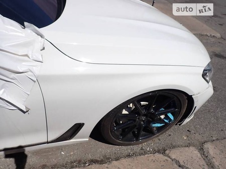 BMW 750 2017  випуску Київ з двигуном 4.4 л бензин седан автомат за 16500 долл. 