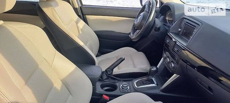 Mazda CX-5 2014  випуску Ужгород з двигуном 2.2 л дизель позашляховик автомат за 19559 долл. 