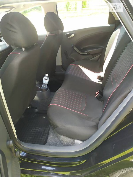 Seat Ibiza 2011  випуску Тернопіль з двигуном 1.2 л дизель універсал механіка за 5800 долл. 