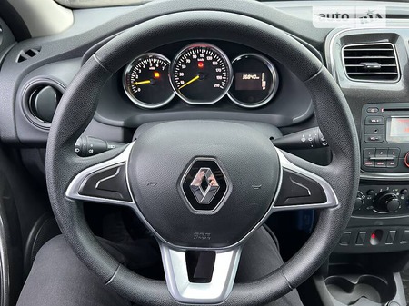 Renault Sandero 2017  випуску Київ з двигуном 1.1 л бензин хэтчбек  за 270000 грн. 
