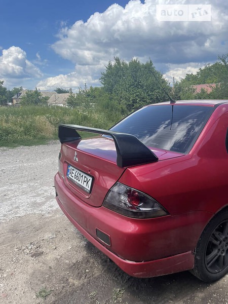 Mitsubishi Lancer 2005  випуску Дніпро з двигуном 2 л бензин седан механіка за 4999 долл. 