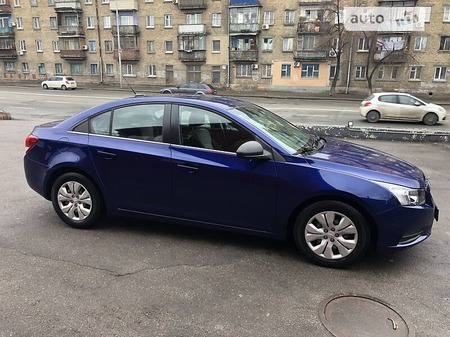 Chevrolet Cruze 2011  випуску Київ з двигуном 1.8 л бензин седан автомат за 8200 долл. 