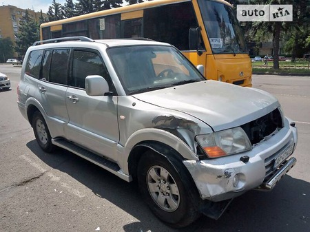 Mitsubishi Pajero 2005  випуску Ужгород з двигуном 3 л  позашляховик автомат за 9500 долл. 