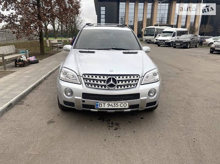 Mercedes-Benz ML 350 2006  випуску Запоріжжя з двигуном 3.5 л  позашляховик автомат за 13800 долл. 