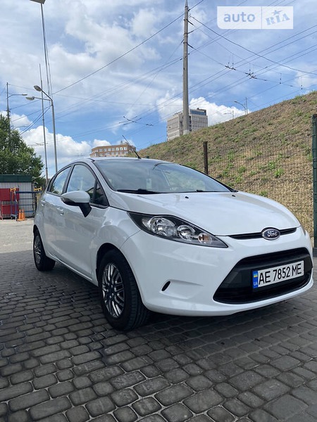 Ford Fiesta 2012  випуску Дніпро з двигуном 1.3 л  хэтчбек механіка за 6800 долл. 