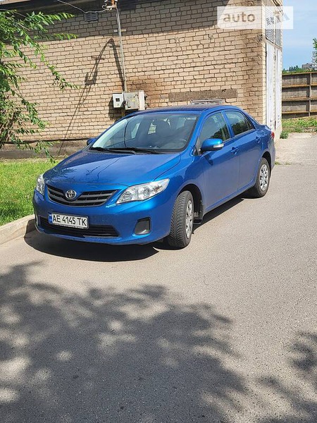 Toyota Corolla 2010  випуску Дніпро з двигуном 1.3 л бензин седан механіка за 7600 долл. 