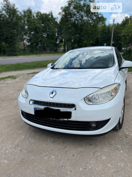 Renault Fluence 2011  випуску Хмельницький з двигуном 1.6 л бензин седан механіка за 7500 долл. 