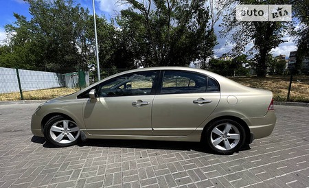 Honda Civic 2007  випуску Київ з двигуном 1.8 л бензин седан автомат за 6700 долл. 
