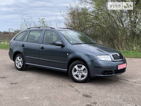 Skoda Fabia 2006  випуску Полтава з двигуном 1.4 л  універсал механіка за 5250 долл. 