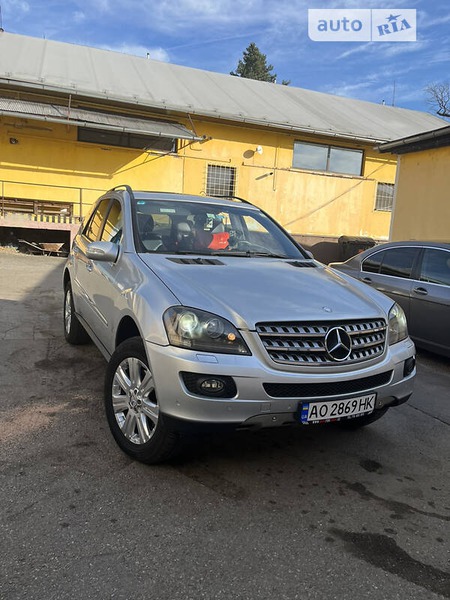 Mercedes-Benz ML 430 2008  випуску Ужгород з двигуном 4 л дизель позашляховик автомат за 14000 долл. 