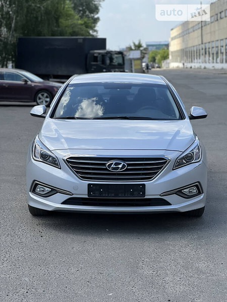 Hyundai Sonata 2015  випуску Київ з двигуном 2 л газ седан автомат за 8950 долл. 