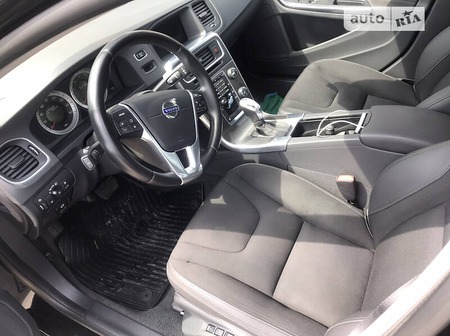 Volvo S60 2013  випуску Дніпро з двигуном 2.5 л бензин седан автомат за 9900 долл. 