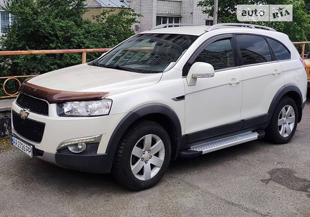 Chevrolet Captiva 2012  випуску Київ з двигуном 2.4 л  позашляховик автомат за 12000 долл. 