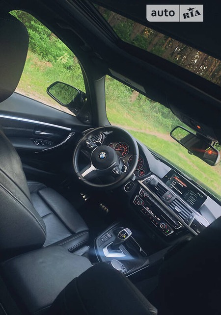 BMW 340 2017  випуску Львів з двигуном 3 л бензин седан автомат за 30900 долл. 