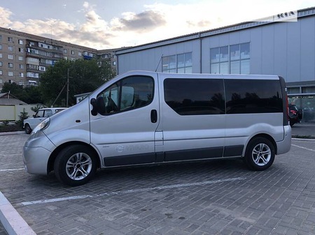 Opel Vivaro 2012  випуску Ужгород з двигуном 0 л  мінівен механіка за 13500 долл. 